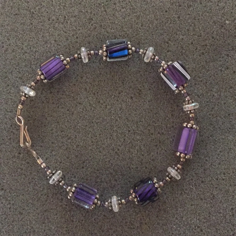 Purple Beaded Bracelet - Picture 1 of 13